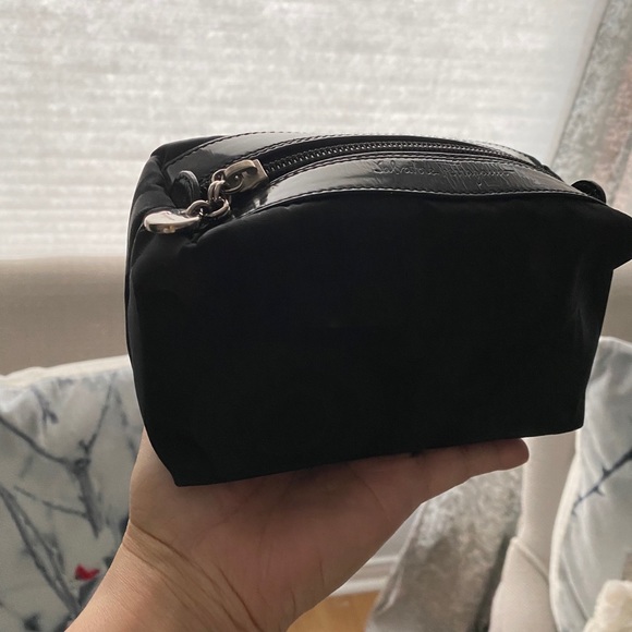 Authentic Salvatore Ferragamo pouch - Picture 4 of 5